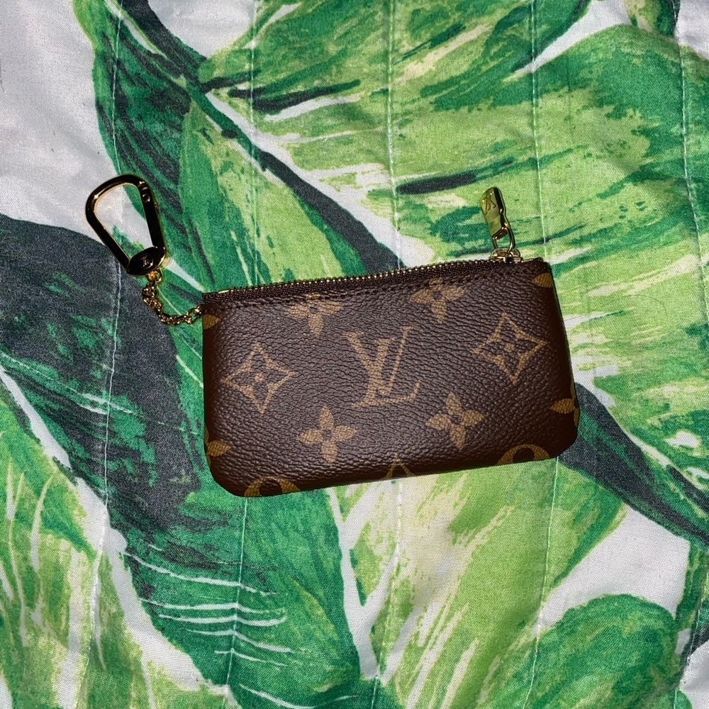 LV key pouch 🤎